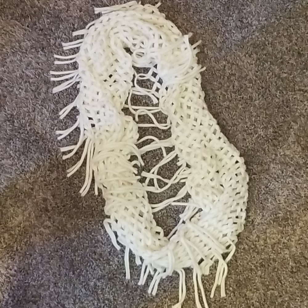 Infinity scarf - Picture 2 of 2